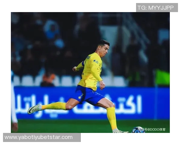 C罗国家队生涯迎来首张红牌40岁依旧闪耀226场143球46助攻成就辉煌